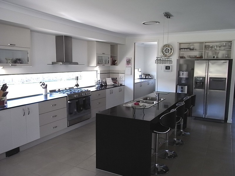 19-21 Barr Place, Ningi QLD 4511