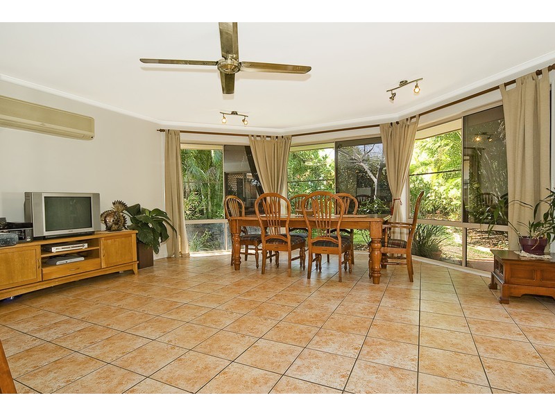 6 Genoa Place, Banksia Beach QLD 4507