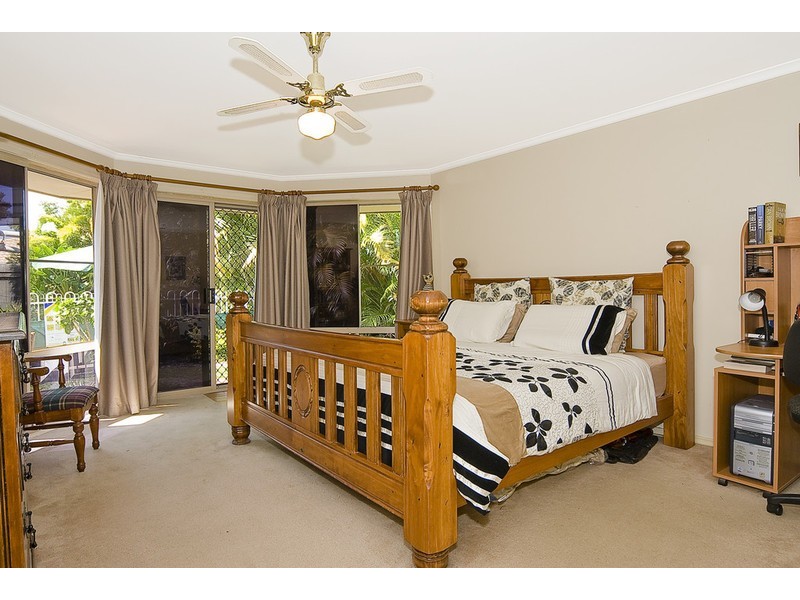 6 Genoa Place, Banksia Beach QLD 4507