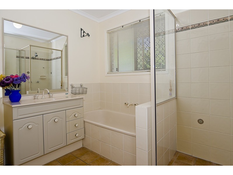 6 Genoa Place, Banksia Beach QLD 4507