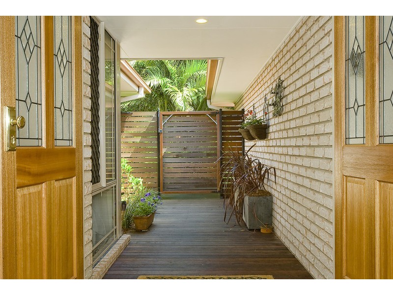 6 Genoa Place, Banksia Beach QLD 4507