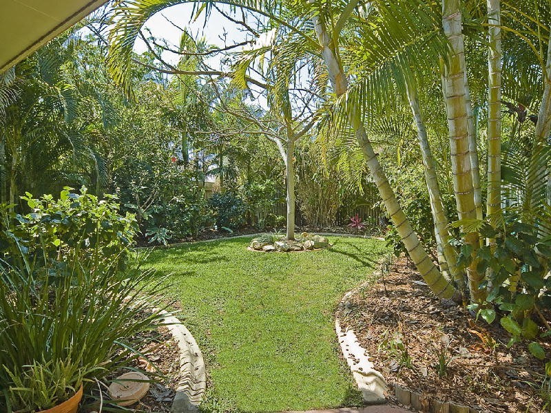 6 Genoa Place, Banksia Beach QLD 4507