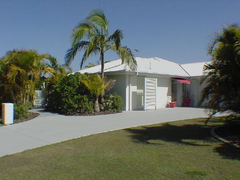 1 Albatross Court, Banksia Beach QLD 4507