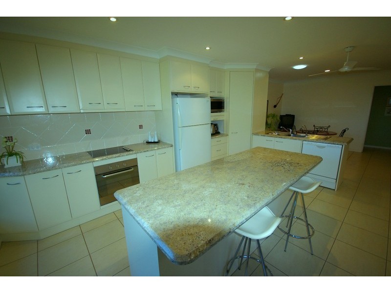 7 Tully Street, Bongaree QLD 4507