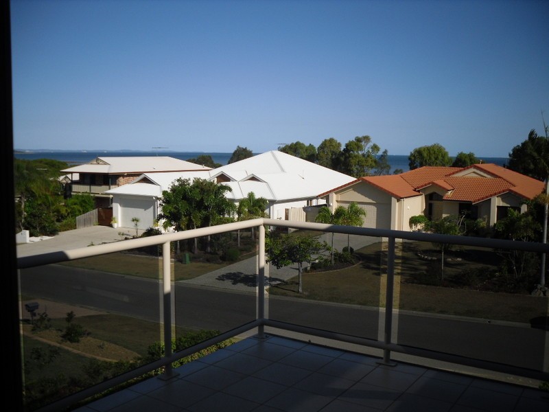 8 Avalon Street, Sandstone Point QLD 4511