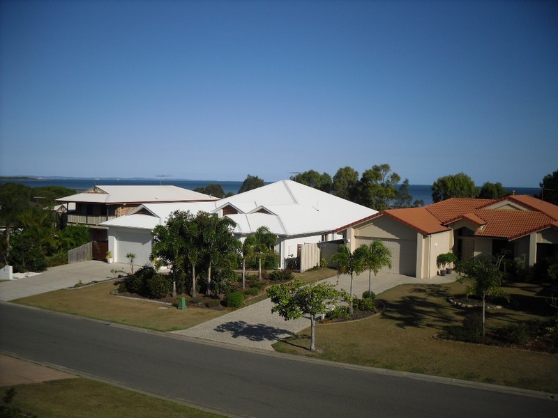 8 Avalon Street, Sandstone Point QLD 4511