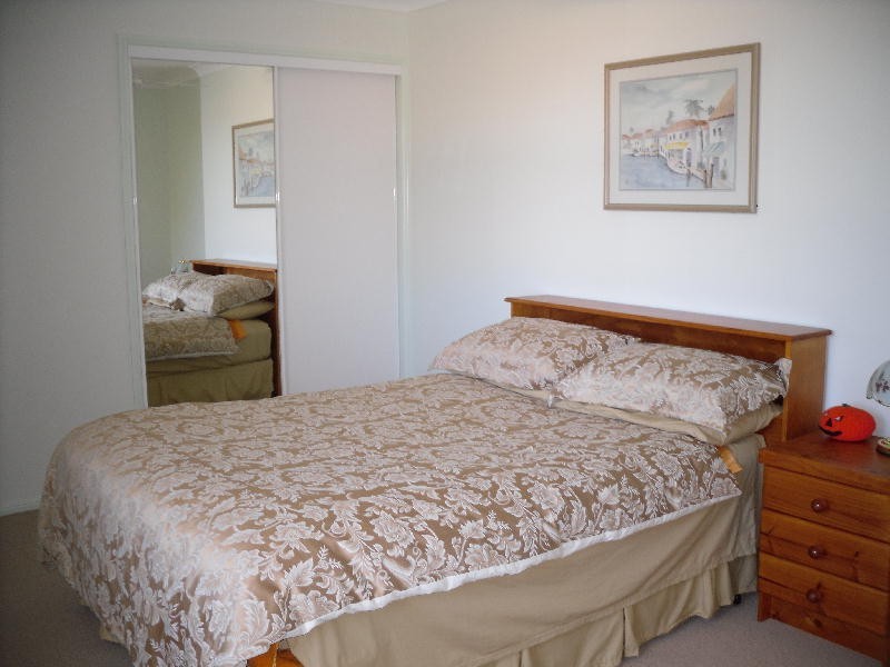 8 Avalon Street, Sandstone Point QLD 4511