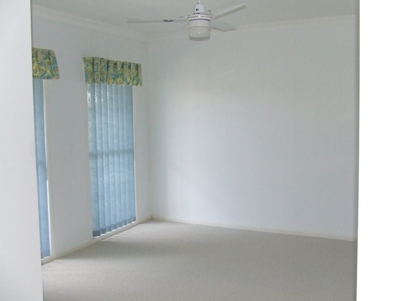18 Dugong Crescent, Banksia Beach QLD 4507