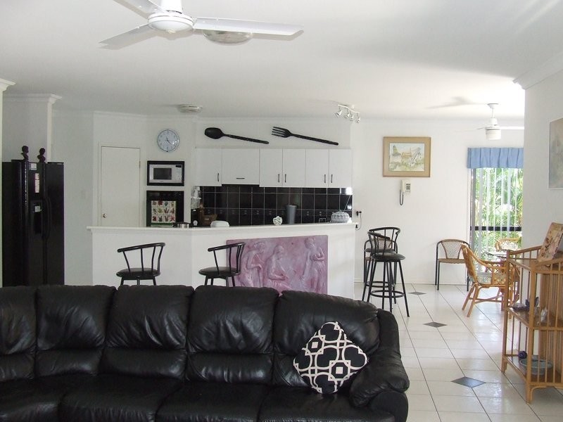 18 Dugong Crescent, Banksia Beach QLD 4507