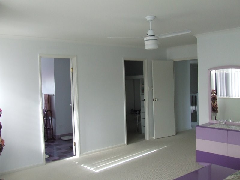18 Dugong Crescent, Banksia Beach QLD 4507