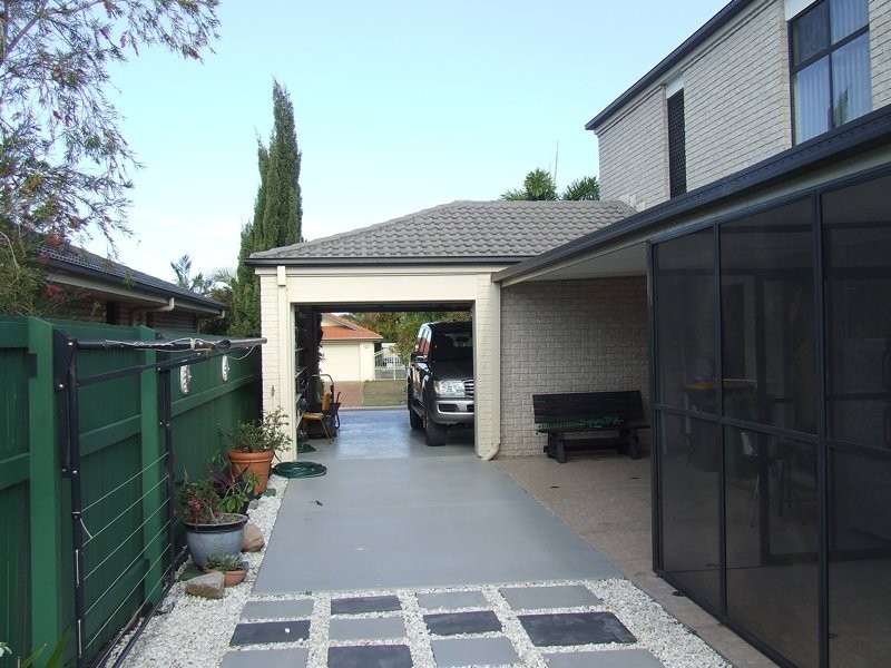 18 Dugong Crescent, Banksia Beach QLD 4507