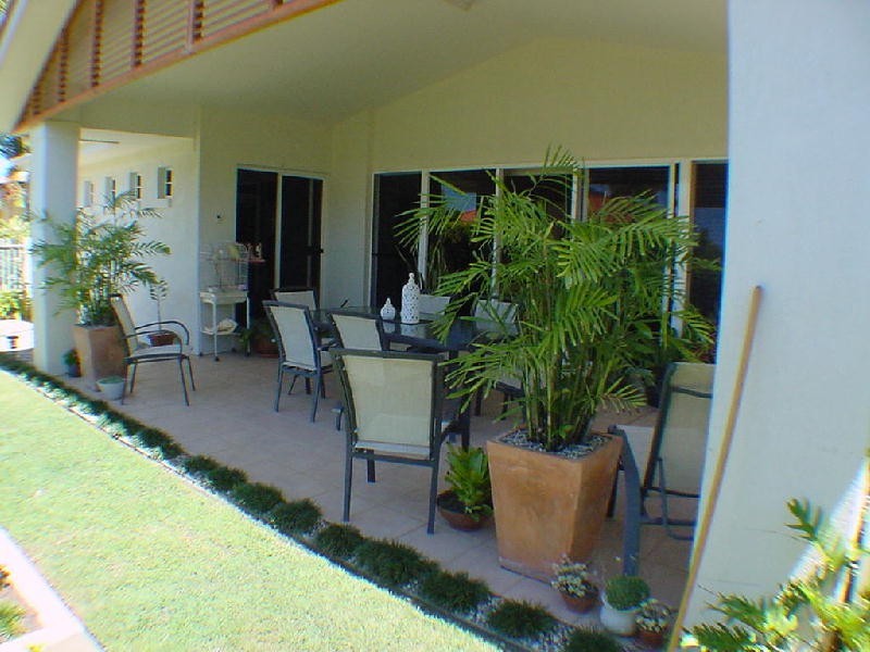 2 Seahorse Court, Banksia Beach QLD 4507