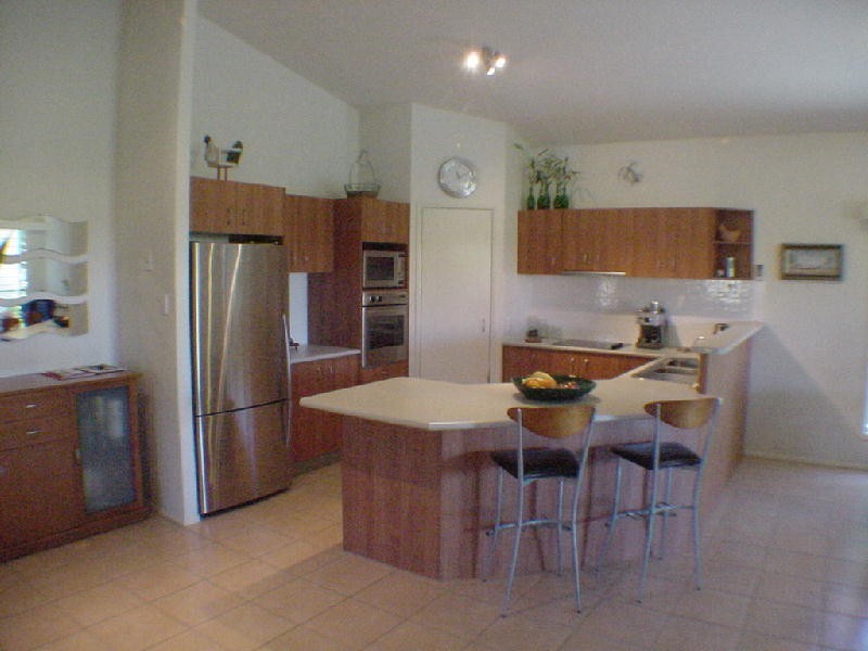 2 Seahorse Court, Banksia Beach QLD 4507