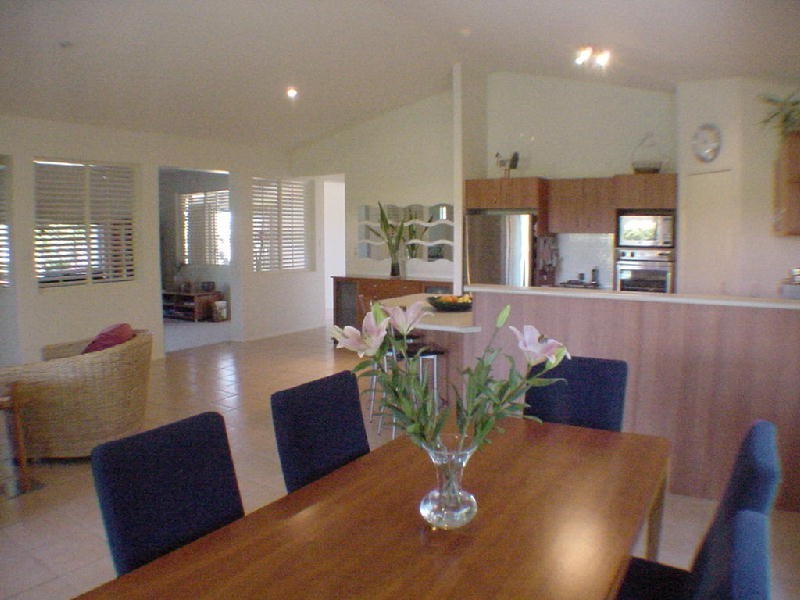 2 Seahorse Court, Banksia Beach QLD 4507