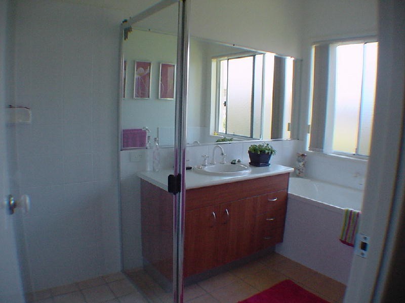 2 Seahorse Court, Banksia Beach QLD 4507