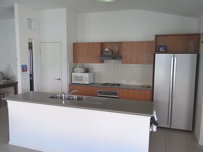 6 Pectoral Place, Banksia Beach QLD 4507
