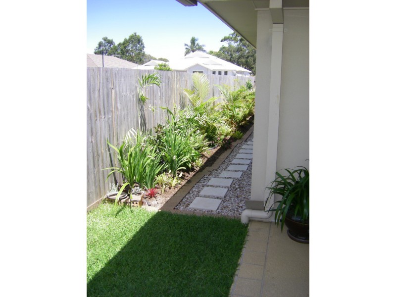 6 Pectoral Place, Banksia Beach QLD 4507