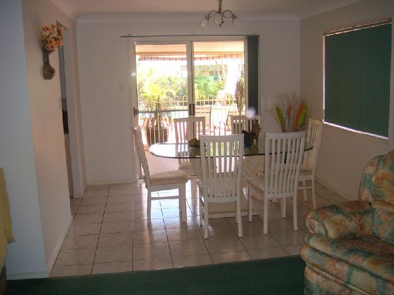 77 Avon Avenue, Banksia Beach QLD 4507