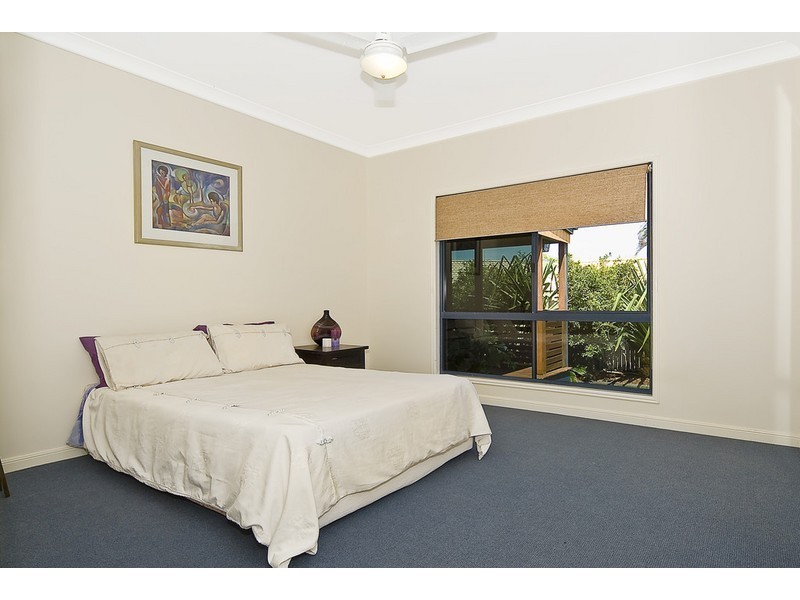 5 Winch Court, Banksia Beach QLD 4507
