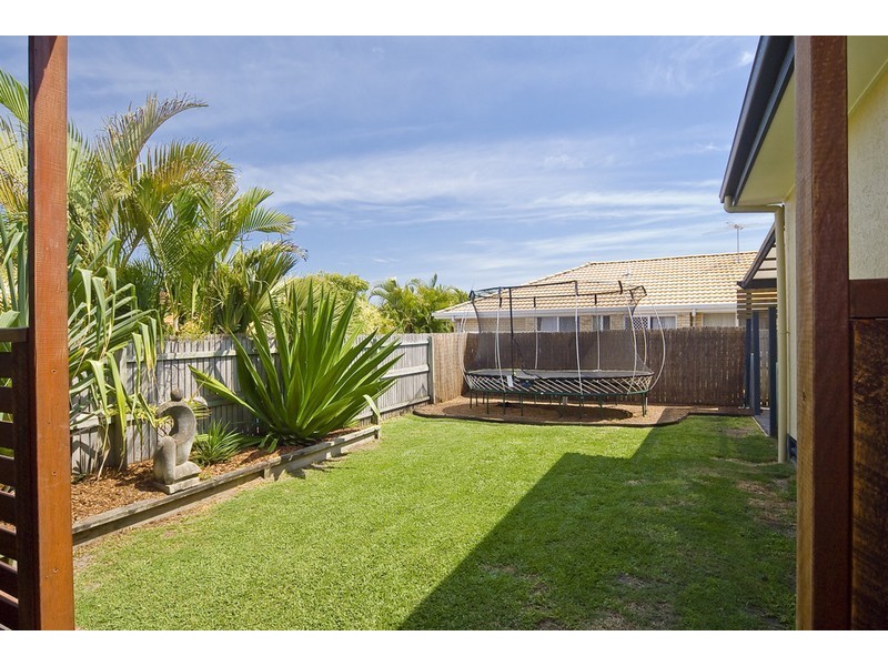 5 Winch Court, Banksia Beach QLD 4507