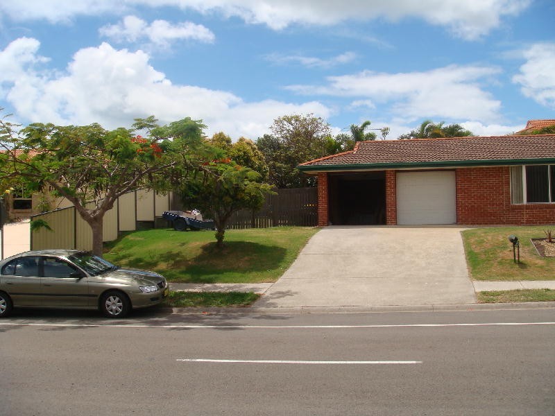 8 Headsail Drive, Banksia Beach QLD 4507