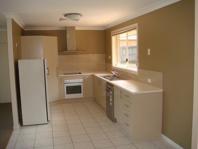 8 Headsail Drive, Banksia Beach QLD 4507