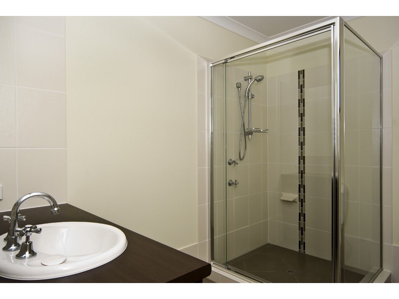 1/14 Hall Avenue, Bongaree QLD 4507