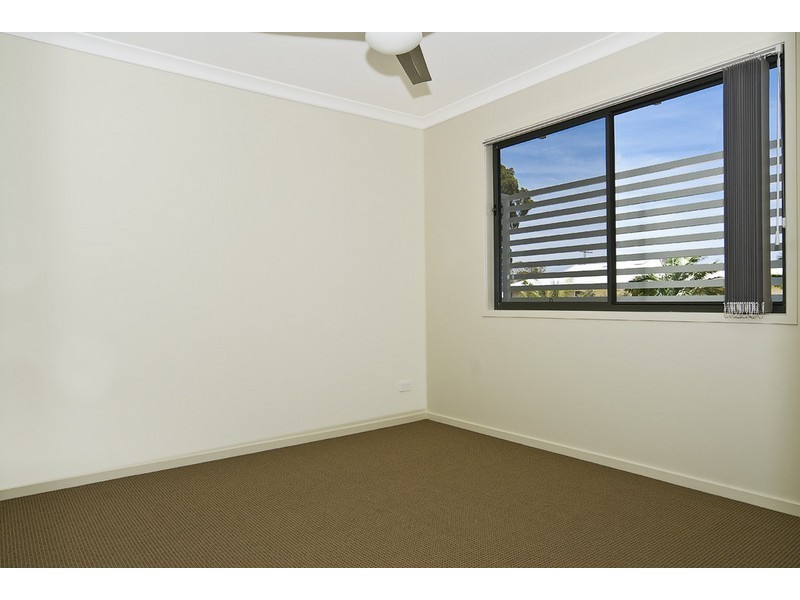 1/14 Hall Avenue, Bongaree QLD 4507