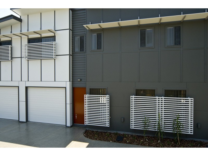 2/14 Hall Avenue, Bongaree QLD 4507