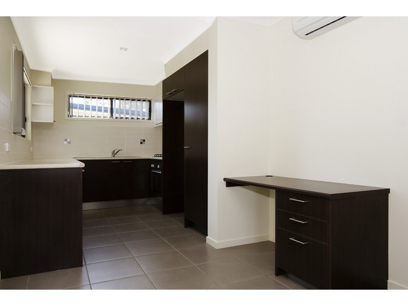 2/14 Hall Avenue, Bongaree QLD 4507