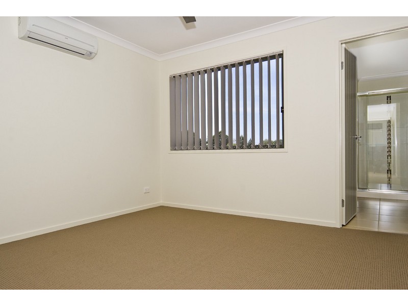 2/14 Hall Avenue, Bongaree QLD 4507