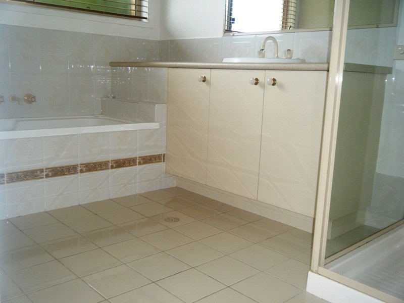 22 Anchor Court, Banksia Beach QLD 4507