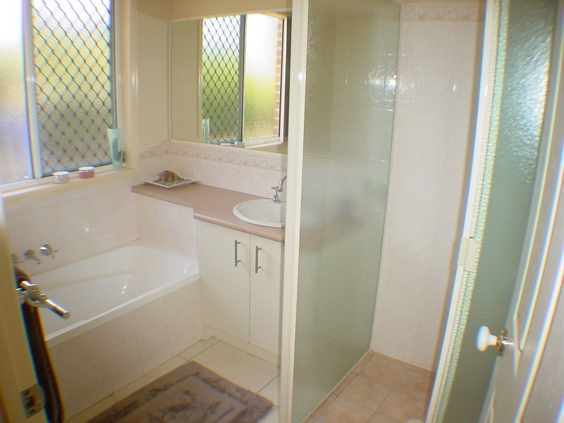 132 Bestman Rd East, Sandstone Point QLD 4511