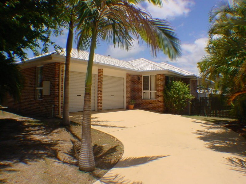 132 Bestmann Road East, Sandstone Point QLD 4511