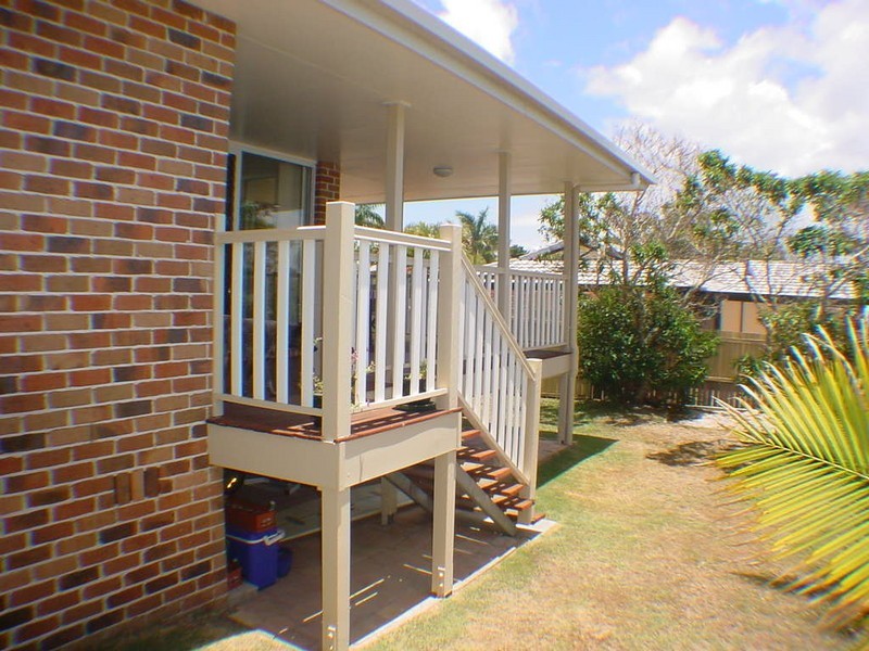 132 Bestmann Road East, Sandstone Point QLD 4511