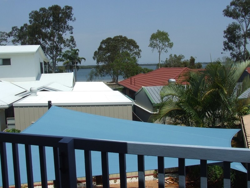 19 Captain Cook Drive, Banksia Beach QLD 4507