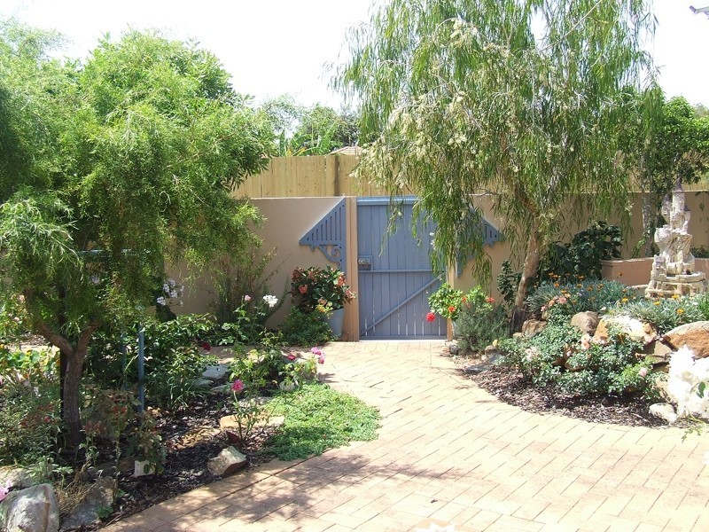 19 Captain Cook Drive, Banksia Beach QLD 4507