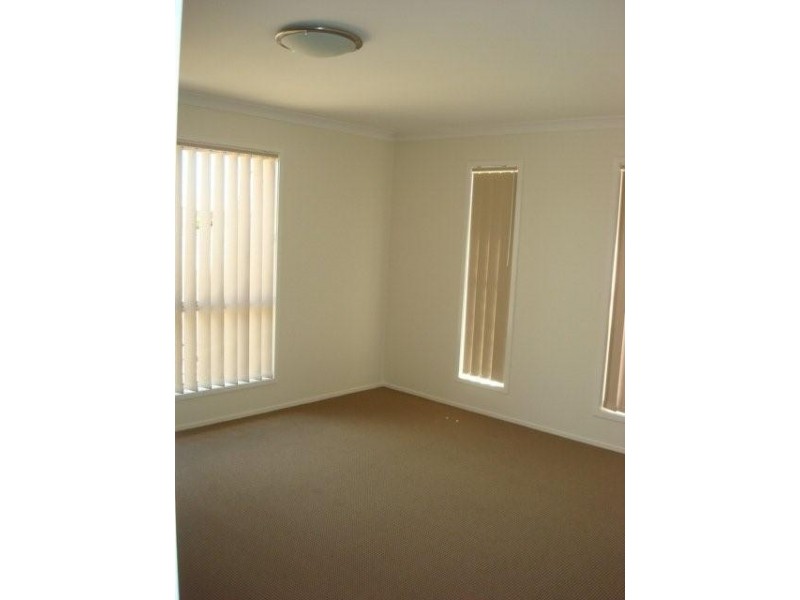 68 Kangaroo Avenue, Bongaree QLD 4507