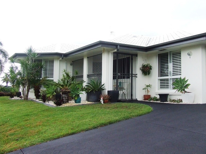 1 Yardarm Court, Banksia Beach QLD 4507