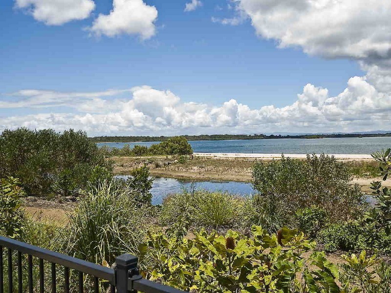 16 Kakadu Circuit, Banksia Beach QLD 4507