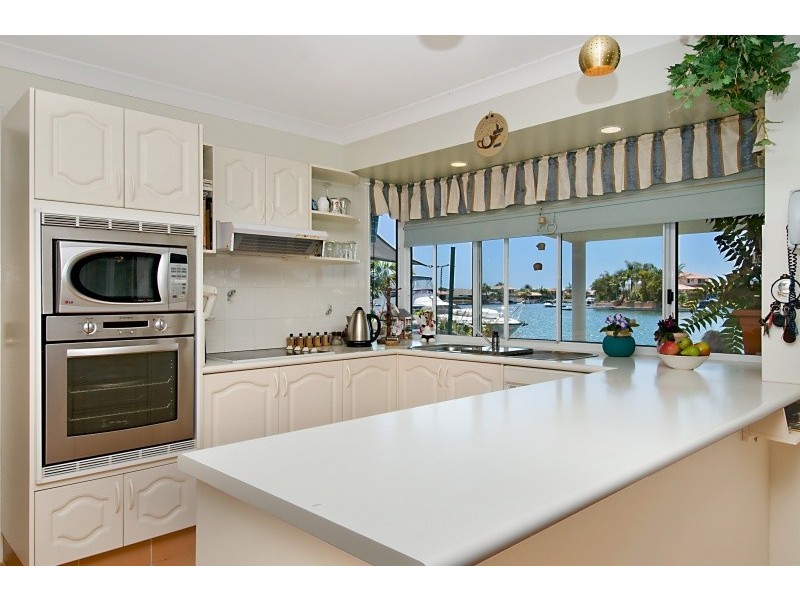 13 Carl Court, Banksia Beach QLD 4507