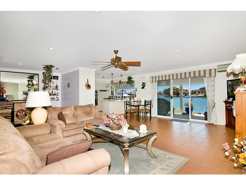 13 Carl Court, Banksia Beach QLD 4507