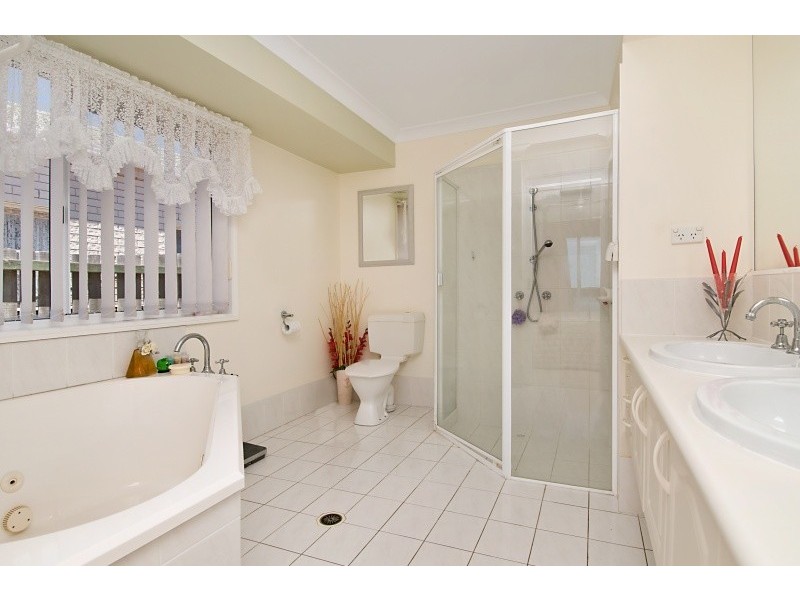 13 Carl Court, Banksia Beach QLD 4507