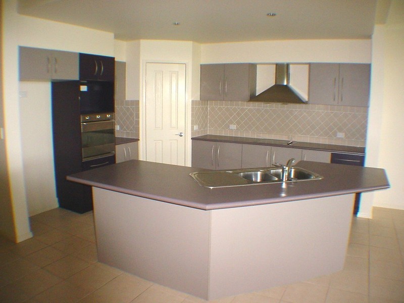 5 Seaeagle Place, Banksia Beach QLD 4507