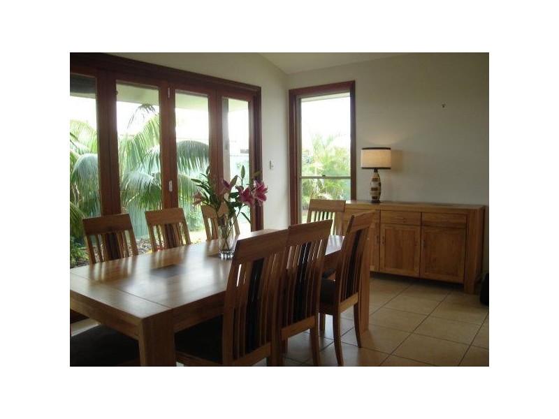 27 Marina Boulevarde, Banksia Beach QLD 4507