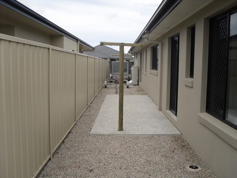 23 Raptor Parade, Banksia Beach QLD 4507