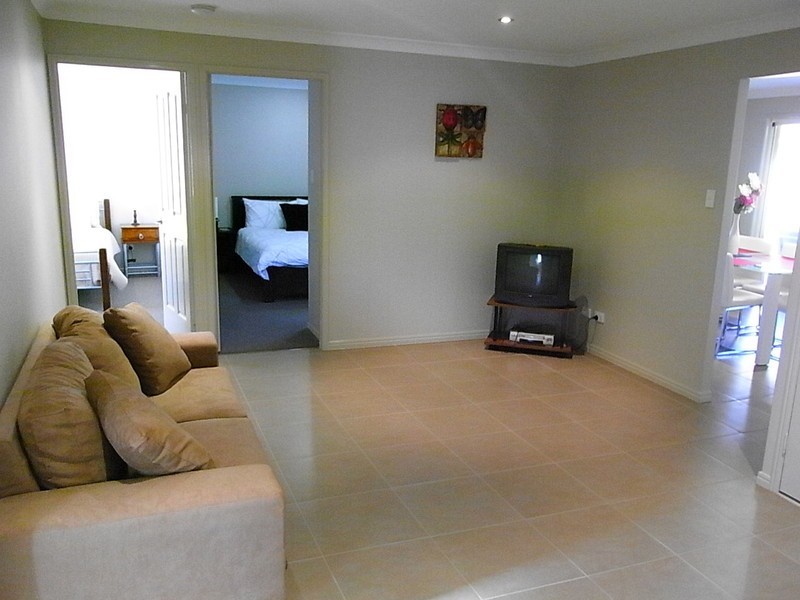 5 Raptor Parade, Banksia Beach QLD 4507