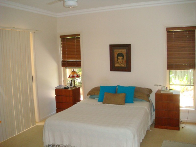 17 Carpenter Way, Sandstone Point QLD 4511
