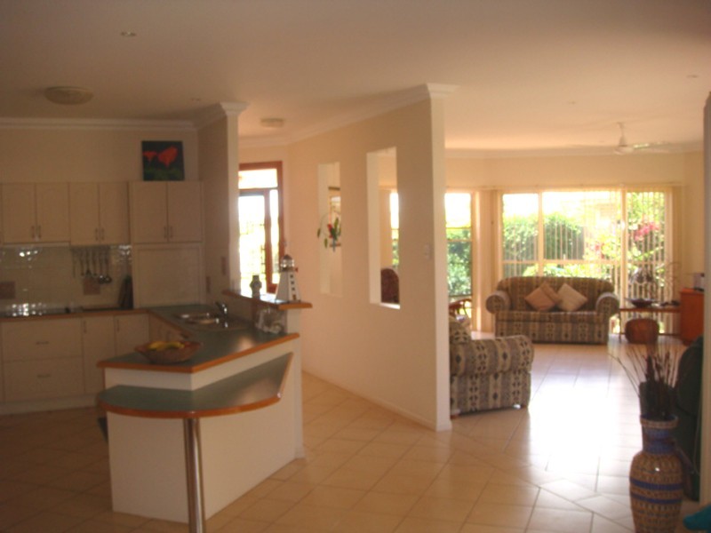17 Carpenter Way, Sandstone Point QLD 4511