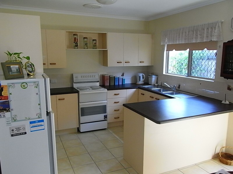 2/13 Fourth Avenue, Bongaree QLD 4507